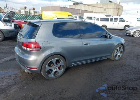 2010 Volkswagen Gti 2-Door z USA, uszkodzony, nr VIN WVWEV7AJ2AW187165